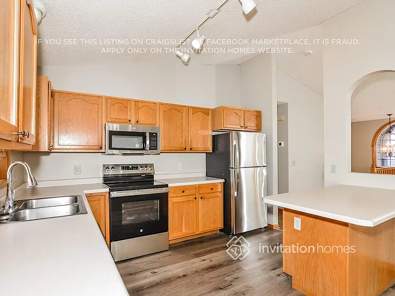 19309 Upland St NW — Photo 8
