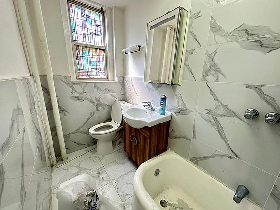 3rd image of 19 Kensington Ave #100E