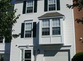 64 Links Dr, New Castle, PA 16101