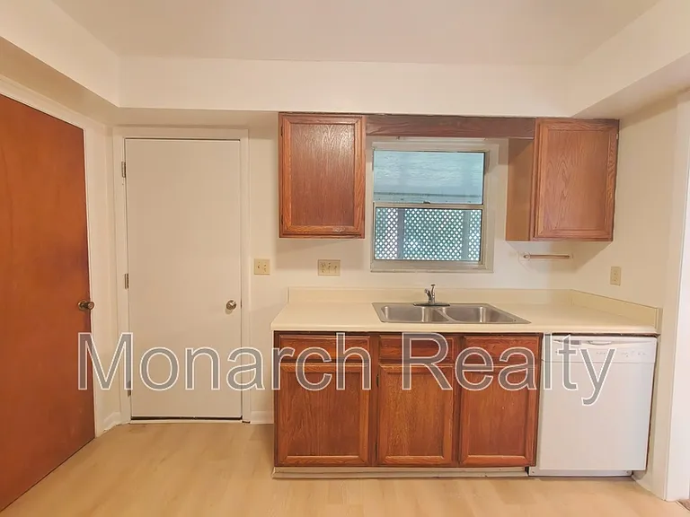 6133 NW 33rd St — Photo 13