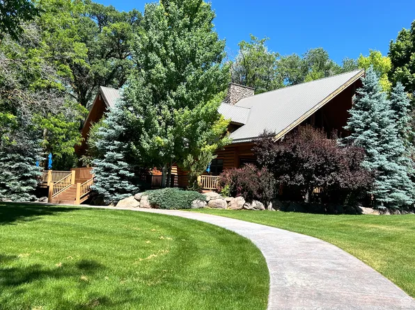 303 S Rachel Ln, New Harmony, UT 84757