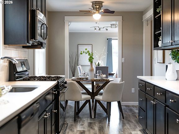 3rd image of 672 S Fir St