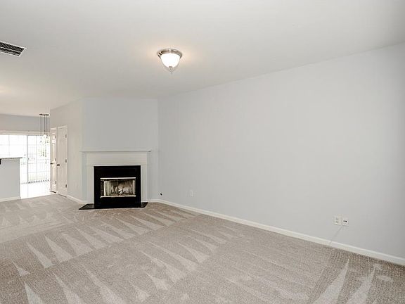 4th image of 3375 Hidden Cove Cir