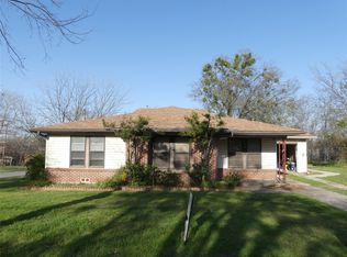 1202 S Hatcher St, Decatur, TX 76234