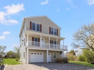 42 Spruce Ave, Narragansett, RI 02882