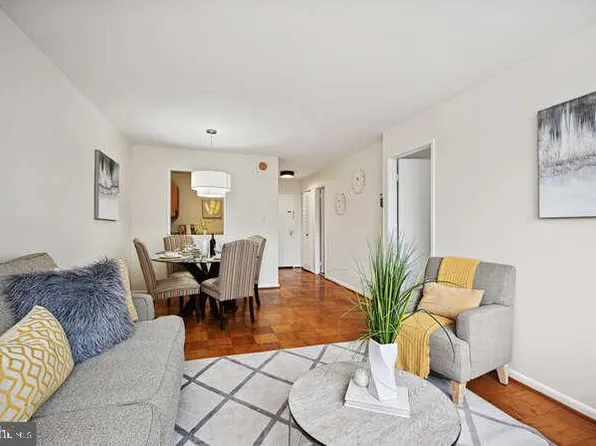 2939 Van Ness St NW APT 943, Washington, DC 20008