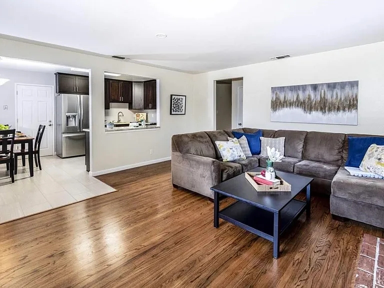 894 Santa Cruz Dr — Photo 10