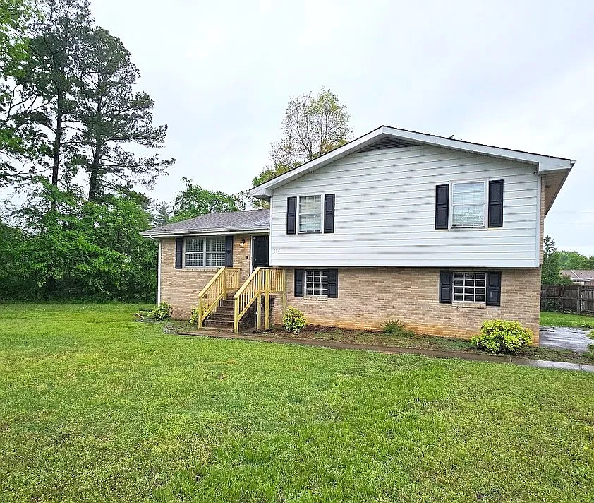 117 Mitchell Ln