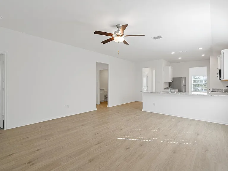 245 W Luna Blue Ln — Photo 3