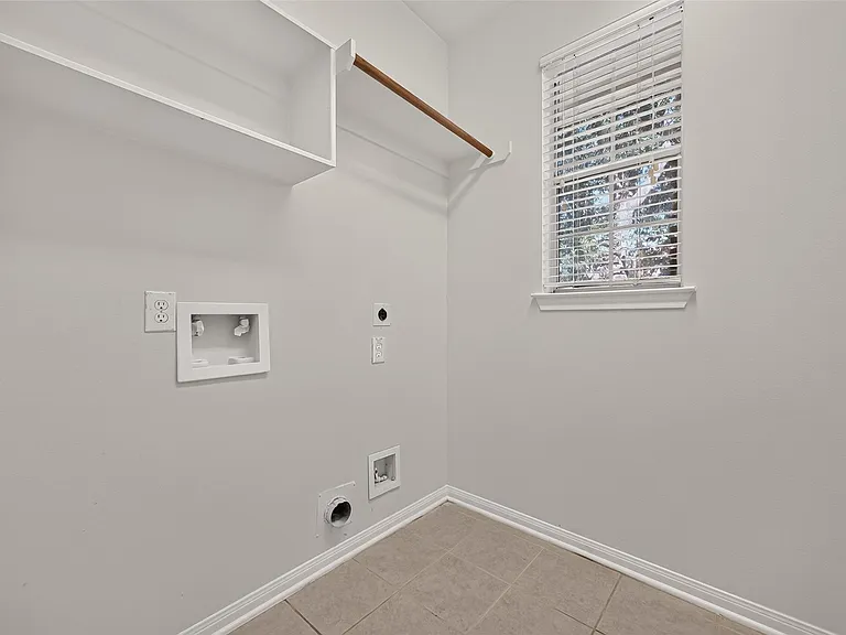 10802 Warner Hollow Ct — Photo 31