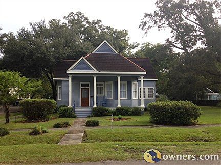 Corner double lot-Front of Home