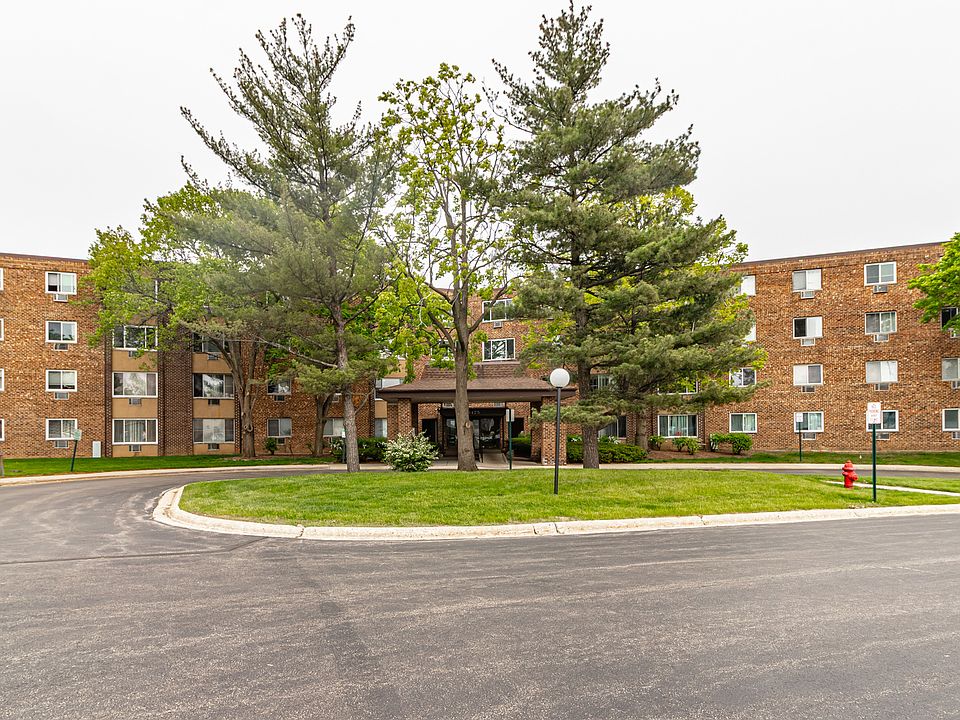 1st image of 1475 Rebecca Dr APT 422