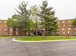 1475 Rebecca Dr APT 422, Hoffman Estates, IL 60169