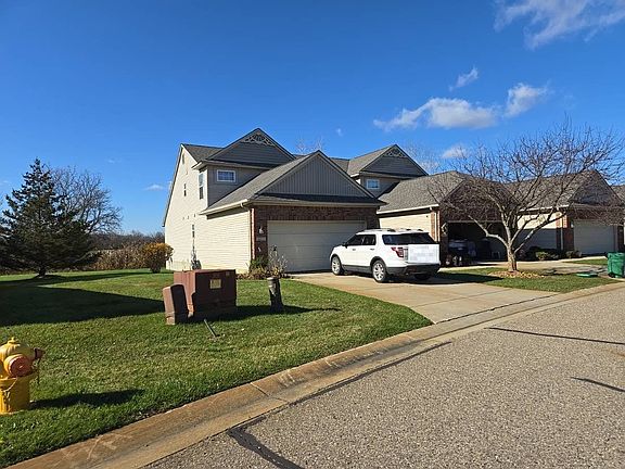 3rd image of 4035 Horizon Dr #22
