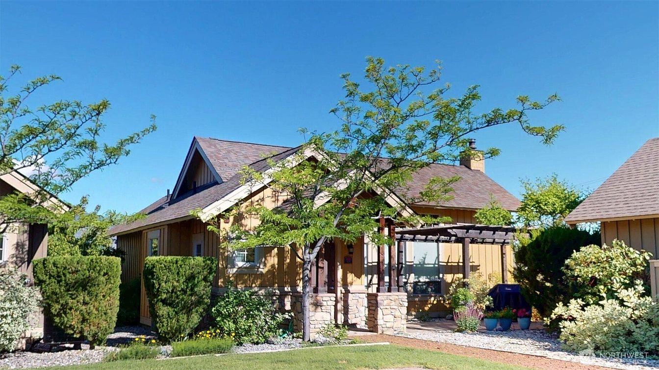 1st image of 102 Village Way