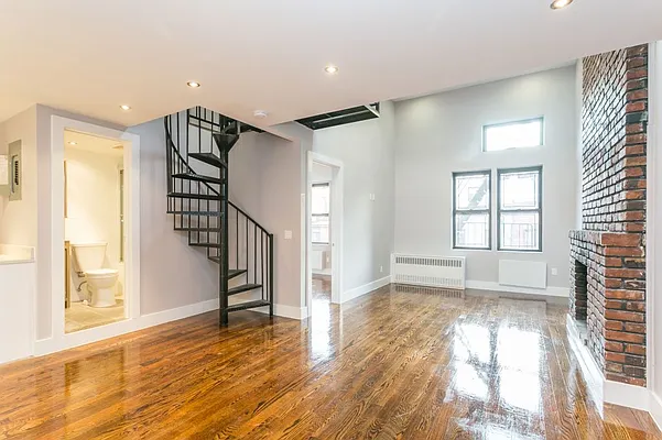 Rented by MNS | media 35