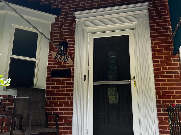 1008 E Lake Ave — Photo 2
