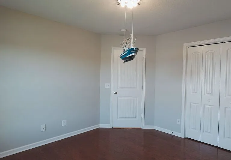 25 Litchfield Dr — Photo 38