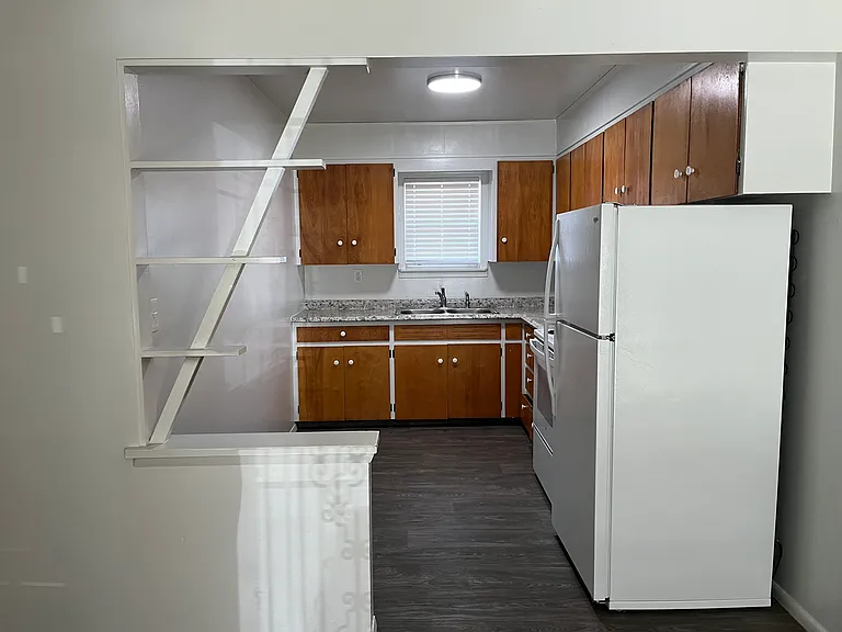 1726 Main Ave — Photo 3