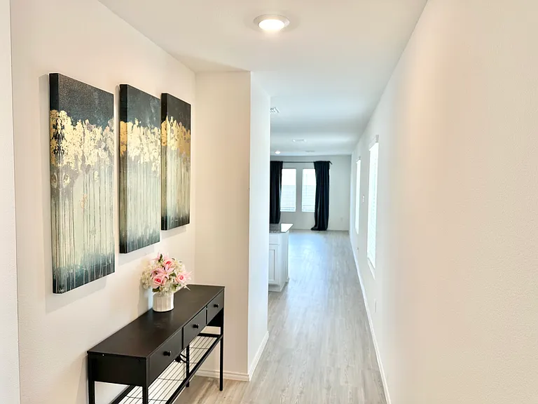 4152 Silverstein St — Photo 5