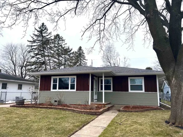 2323 Minerva St, Oshkosh, WI 54901