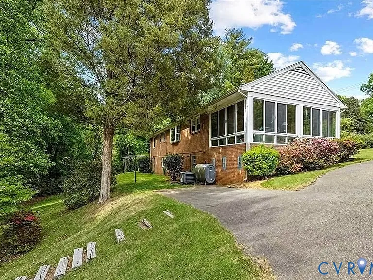 1500 Buford Rd — Photo 3