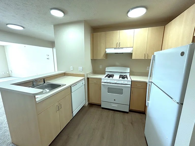 Heatherwood Apartments — Photo 69