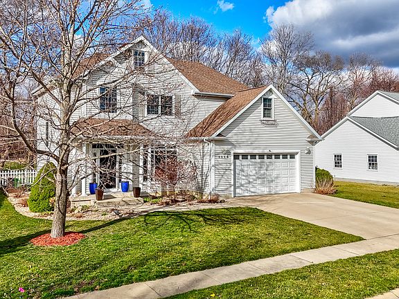 3rd image of 1116 Country Oak Dr