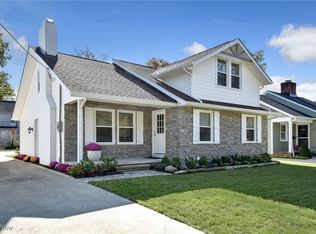 19133 E Shoreland Ave, Rocky River, OH 44116
