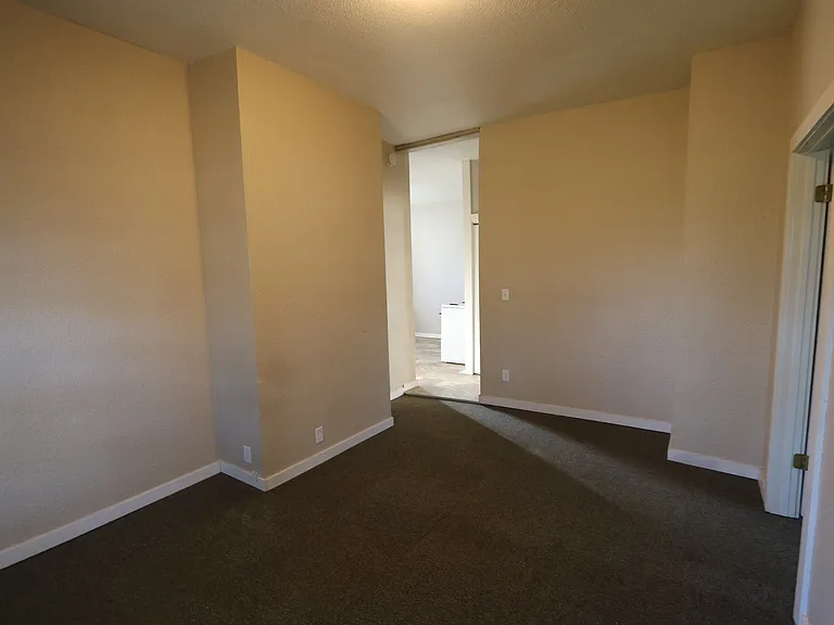 1409 Jefferson St — Photo 4