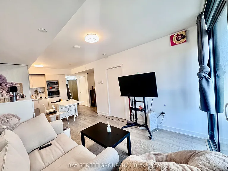 11 Wellesley St W #2103 — Photo 14