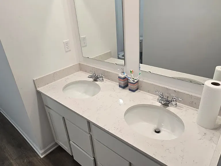 2585 Lamar Dr — Photo 17