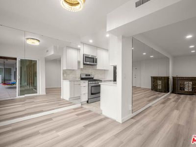 423 S Rexford Dr Unit 202, Beverly Hills, CA, 90212