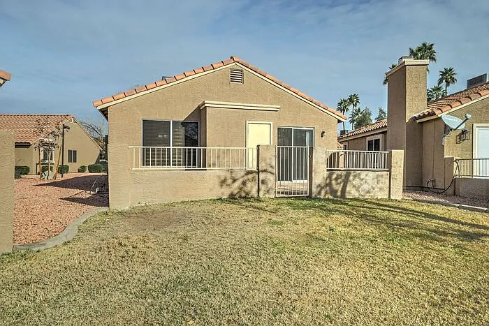 7040 W Olive Ave #12 — Photo 27