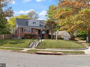 27 Edgemoor Rd, Lutherville Timonium, MD 21093