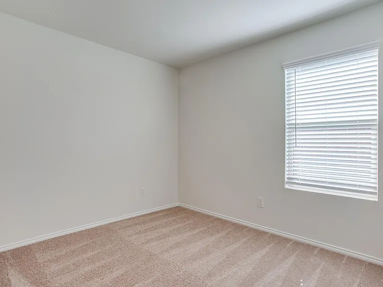 1809 River Crossing Dr — Photo 17
