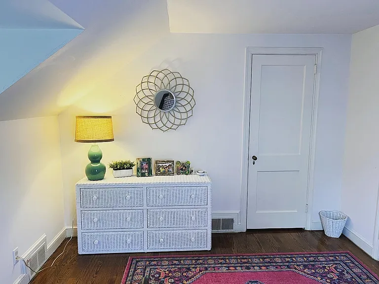407 Boston Blvd — Photo 11