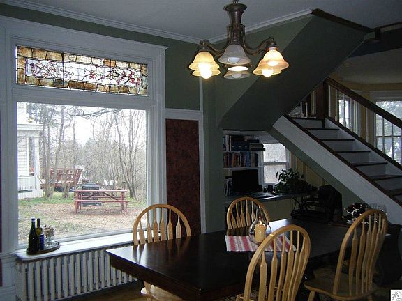 4th image of 2340 Woodland Ave