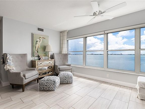 3rd image of 6020 Shore Blvd S APT 805
