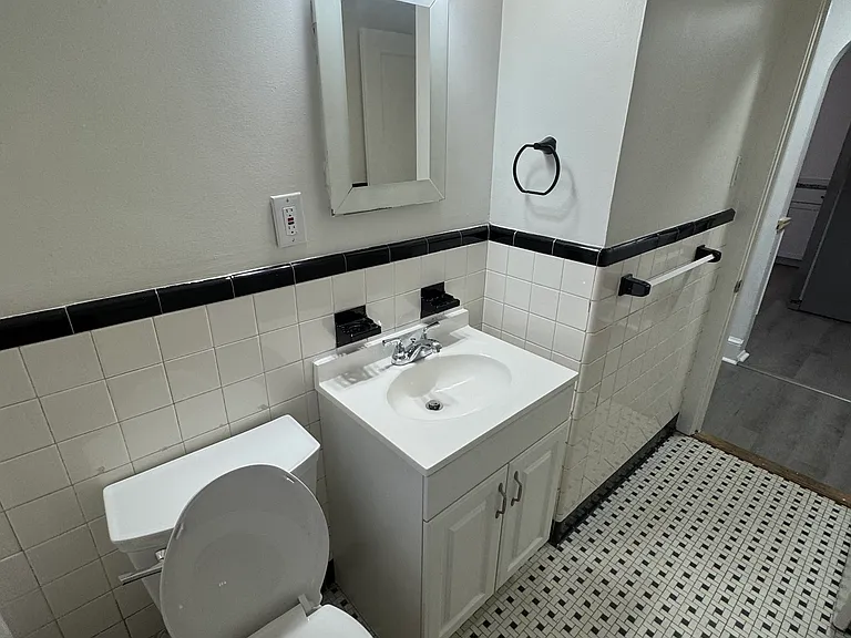 35 Rapallo Ave #3E — Photo 30