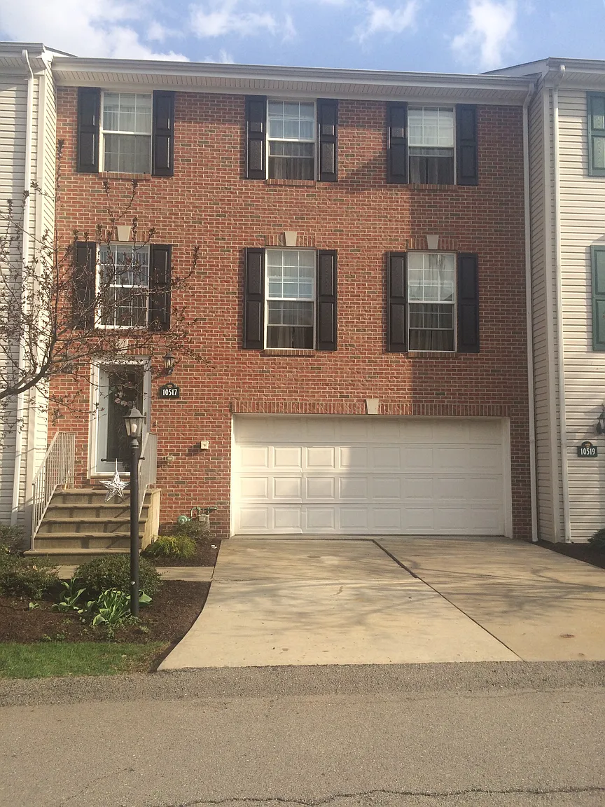 10517 Forest Hill Dr photo 1