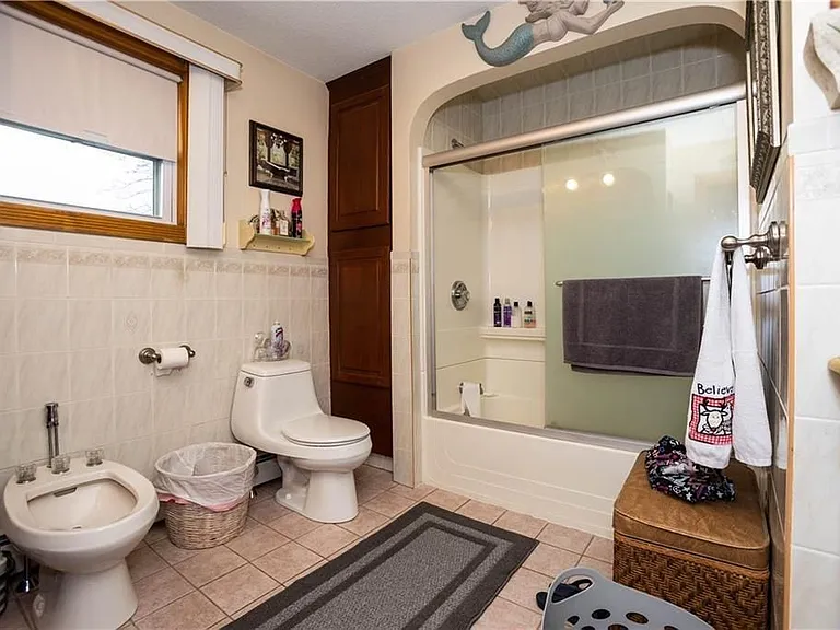 0 Lonsdale Ave — Photo 3