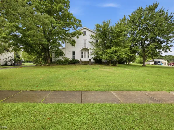 435 North St, Chardon, OH 44024