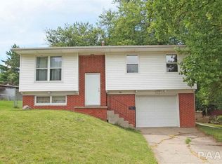 6501 N Upland Ter, Peoria, IL 61615