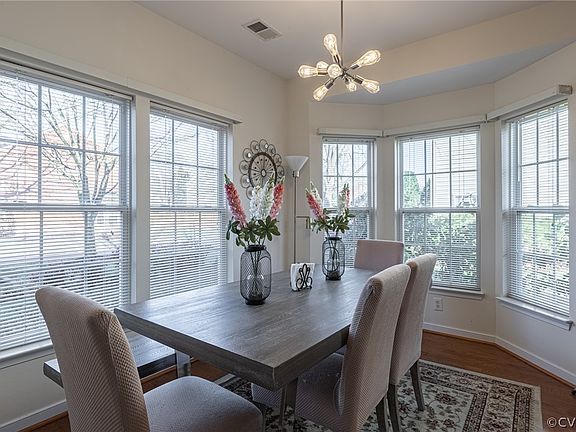 3rd image of 7817 Villa Place Gln