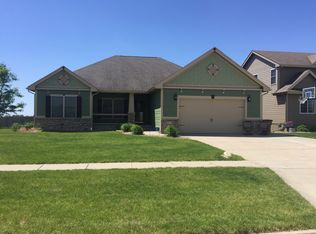 913 14th St SE, Bondurant, IA 50035