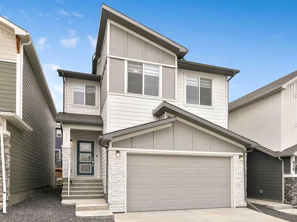 882 E Bluerock Way SW, Calgary, AB T2Y 0N5