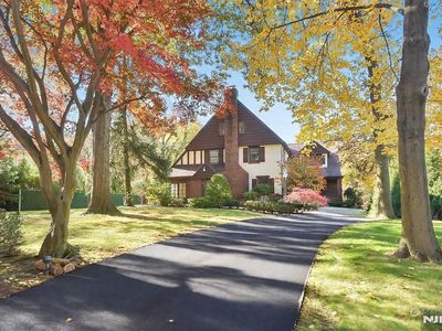 152 Highwood Ave, Tenafly, NJ, 07670