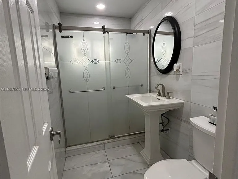 5157 NE 5th Ave #1 — Photo 11