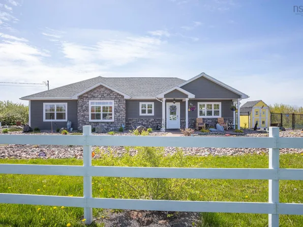 219 Green Hill Rd, Alma, NS B0K 2A0